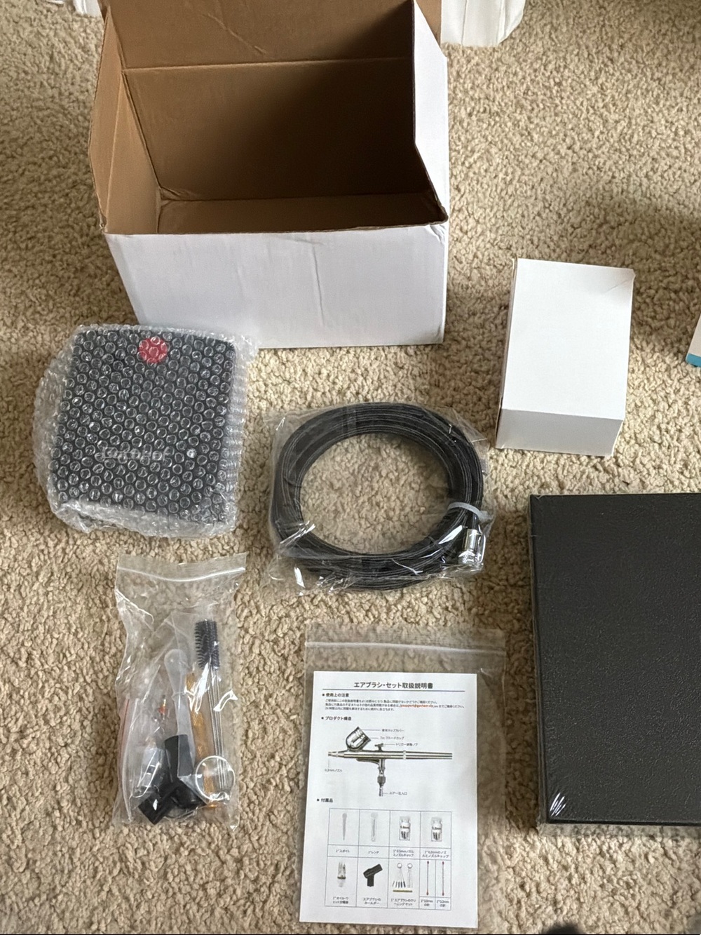 Airbrush Set Instruction Manual - White - Picture 2 of 5